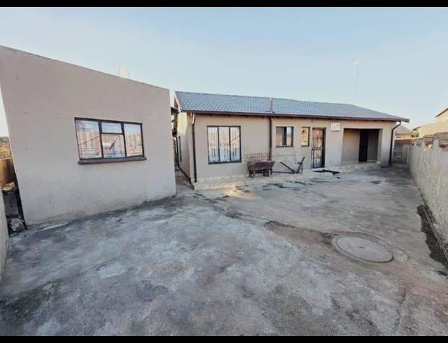 3 BEDROOM HOUSE FOR SALE IN TEMBISA